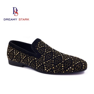 Chaussures habillées Oxford de luxe pour hommes en cuir de vachette et daim, faites à la main, de haute qualité, avec motif spécial, personnalisables avec logo du fabricant - Product Image 1