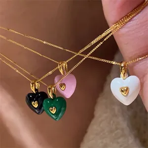 Kalung liontin berlapis emas elegan terlaris 2024 perhiasan wanita kalung Enamel hadiah kalung hati cinta untuk Remaja Putri