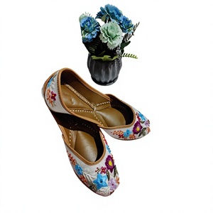 Fashionable Genuine Leather Womens Traditional Style Fancy Walking Shoe Pair Competitive Price Hot Selling Rajasthani Shoe - Product Image 3