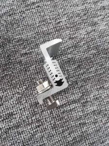 Nhôm Sliver/Đen PV mô-đun năng lượng mặt trời gắn phụ kiện có thể điều chỉnh <span class=keywords><strong>Inter</strong></span> Kẹp Giữa cuối kẹp cho bảng điều khiển năng lượng mặt trời gắn - Product Image 3