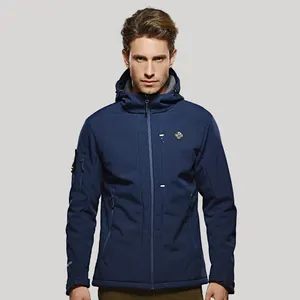 The New Fashion Softshell Jacket Waterproof And Windbreaker Softshell Jacket Men Fleece Lining