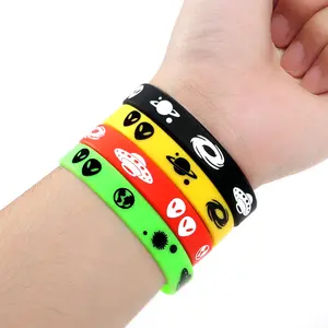 Pulseira de silicone para festa fantasia futura com padrão de alienígena espacial e nave espacial pulseira promocional para sentido de tecnologia