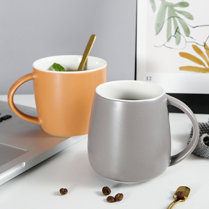 Taza <span class=keywords><strong>de</strong></span> Café <span class=keywords><strong>de</strong></span> Cerámica Europea Simple al por Mayor, Taza <span class=keywords><strong>de</strong></span> Café <span class=keywords><strong>de</strong></span> Cerámica Personalizada <span class=keywords><strong>de</strong></span> Boca Ancha y Gran Capacidad con Asa - Product Image 3