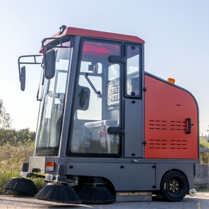 Machine industrielle de nettoyage de sols pour usage routier et automobile - Product Image 4
