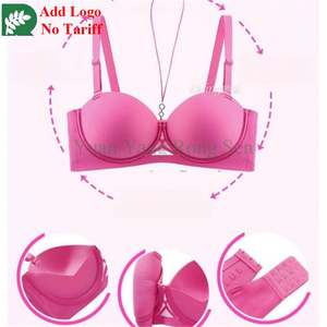 Reggiseno <span class=keywords><strong>Basic</strong></span> <span class=keywords><strong>Simply</strong></span> da donna imbottito con ferretto, in delicato tessuto di nylon con scollo in pizzo - Product Image 1