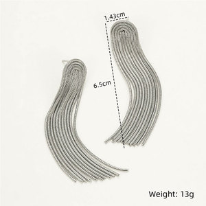 Boucles d'oreilles pendantes à pompons en acier inoxydable 316L plaqué or 14k 18k pour femmes, vente en gros de mode - Product Image 6