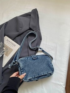 Bolso Bandolera Mini Artístico Japonés Vintage con Cierre de Cremallera, Versátil para el Trabajo, Compras y Ocio - Product Image 4