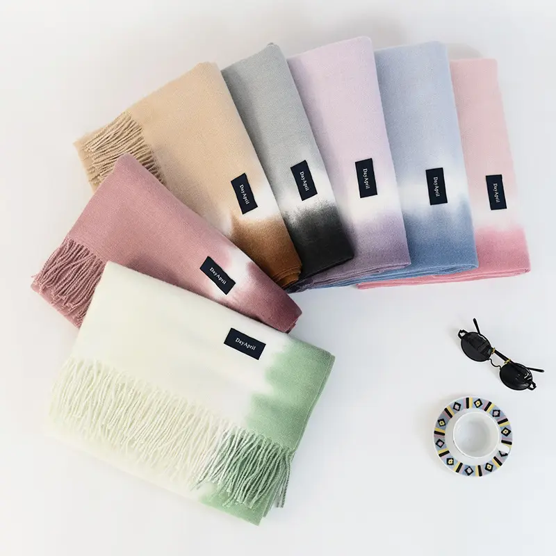 2022 nuova sciarpa invernale lunga ed elegante Color Gradation imitazione sciarpa scialle in Cashmere sciarpa calda con nappa per le donne