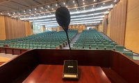 Microphone professionnel filaire à col de cygne SPON 48V cardioïde avec anneau LED et garantie de 2 ans pour les systèmes de salles de réunion