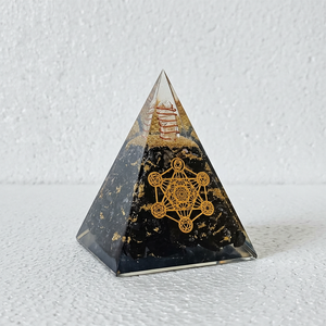 Pirámide de Orgonita de Turmalina Negra Hecha a Mano, Decoración de Cristal para Meditación, Yoga, Decoración Espiritual del Hogar y Regalo - Product Image 1