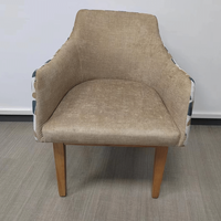 Style de bar créatif nordique sur mesure cafétéria Wlalnut jambe en bois massif Cafteria Bar salle à manger fauteuil