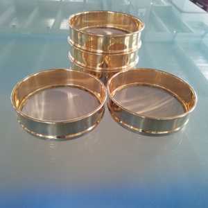 Tamis de laboratoire en cuivre/acier inoxydable de 1, 2, 5, 10, 20, 50, 63, 90, 100, 200, 250, 300, 400, 500 microns, tamis de test standard - Product Image 4