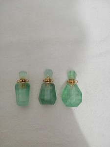 Botella de aromaterapia de aceite esencial de moda al por mayor, colgante de botella de <span class=keywords><strong>perfume</strong></span> de cristal multicolor con grabado de amor de Navidad - Product Image 3