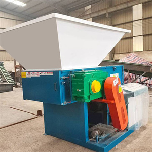 Broyeur industriel de déchets plastiques à arbre unique modèle 600 avec moteur et engrenages, haute efficacité, fonctionnement silencieux - Product Image 3