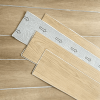 Vente en gros de planches de sol en PVC autocollantes à coller, bon marché, 1,5 mm, 2 mm, revêtement de sol en vinyle