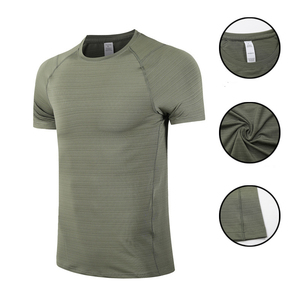 Camiseta de manga corta personalizada para entrenamiento al aire libre para hombre, camiseta ligera de secado rápido con cuello redondo para gimnasio, ropa deportiva de poliéster para verano - Product Image 3