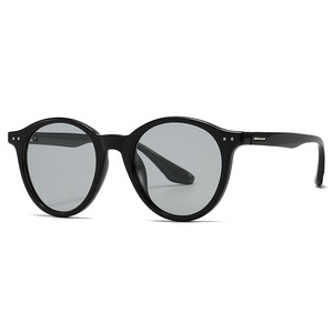 Lunettes de soleil polarisées rondes grand format vintage 2026 avec logo personnalisé, protection UV400, imprimé léopard, pour hommes et femmes - Product Image 4