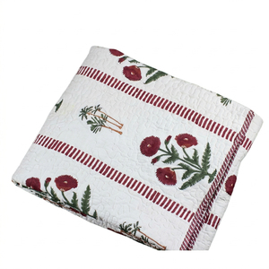 Cubrecama Decorativo para el Hogar, Tejido Kantha con Estampado a Mano de Flores de Amapola Roja, 100% Algodón, para Todas las Estaciones - Product Image 1