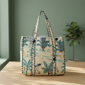 Sac fourre-tout matelassé en coton fait main pour femme, avec ceinture et fermeture éclair, couleur unie, design spacieux, idéal toutes saisons - Product Image 1