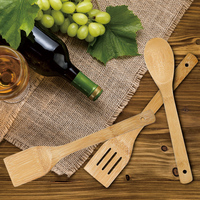 Cuillère en bois de bambou naturel personnalisée de haute qualité Design classique Ustensile de cuisine écologique résistant à la chaleur avec long manche