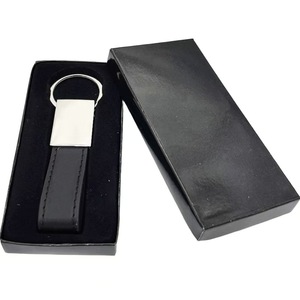 Porte-clés de voiture en cuir PU/véritable de haute qualité, écologique, avec logo d'entreprise personnalisé, <span class=keywords><strong>color</strong></span>é, en alliage de zinc, pour la rentrée scolaire/la remise des diplômes - Product Image 2