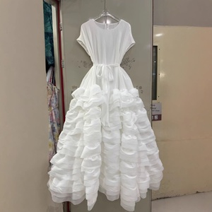 <span class=keywords><strong>Robe</strong></span> <span class=keywords><strong>longue</strong></span> décontractée sans manches plissée unie avec volants en cascade et ceinture pour femme – Vente en gros usine - Product Image 3