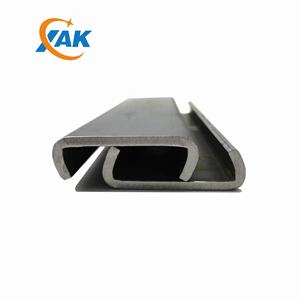 Personnalisation professionnelle de profilés en acier en forme de C angulaires |   Profilés en acier non allié formés <span class=keywords><strong>à</strong></span> <span class=keywords><strong>froid</strong></span> conformes <span class=keywords><strong>à</strong></span> la norme ASTM, tolérance de 1 %, grade 235 - Product Image 1