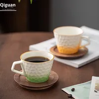 Tasse à thé et à café moderne et écologique en porcelaine dégradée martelée en argile de poterie grossière blanche laiteuse verte pour hommes et femmes