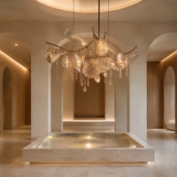 Lustre décoratif de luxe léger à la française, design moderne en forme de branche, suspension artisanale sur mesure avec verre soufflé fait main