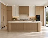 Lemari Dapur Interior Kayu Solid White Oak Model Shaker dengan Kaca Tinggi Kustom Kelas Atas