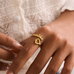 Anello a Cuore Traforato in Acciaio Inossidabile Placcato Oro 18K, Anello Aperto a Forma di Cuore Resistente all'Ossidazione, Gioielli all'Ingrosso - Product Image 2