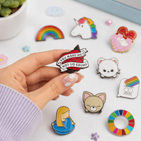 Broches personnalisées en gros sans minimum de commande, badges de revers en émail dur à thème anime, fabricant de broches personnalisées en émail dur et souple