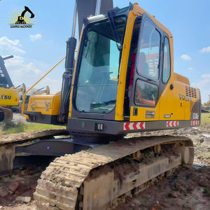 Excavatrice Volvo EC210B d'occasion, robuste et fiable, de taille moyenne, pour l'installation de pipelines et le remblaiement dans les projets d'utilsités - Product Image 4