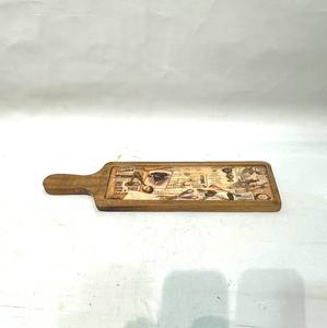 Keeper Small Things celebra la utilidad silenciosa y la colección de objetos con forma de tabla de madera para rituales cotidianos. - Product Image 3