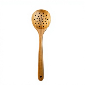 Cuchara para Servir Arroz de Madera WOQI, Utensilio de Cocina Resistente al Calor, Protege las Sartenes - Product Image 1