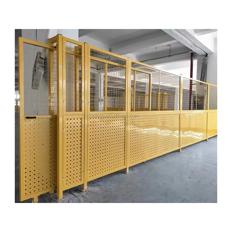 Panel pagar gudang logam berlubang industri pagar keamanan baja ukuran kustom