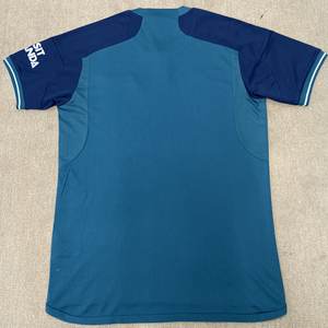 เสื้อฟุตบอลแขนสั้นลายทางรุ่นพิเศษสำหรับครอบครัว ดีไซน์ทีมชาติเก่า สำหรับการแข่งขัน - Product Image 2