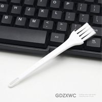Brosse de nettoyage multifonctionnelle pour la maison, la cuisine et les gadgets informatiques, en plastique PP, poids de 4 grammes, 8 couleurs, longueur de 130 mm, poils en PBT blancs
