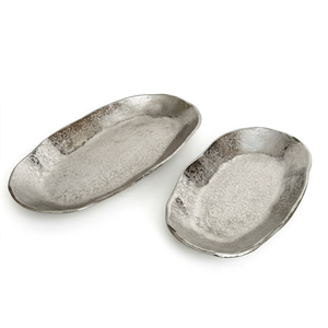 Bandeja de Servir Ovalada Larga de Aluminio Plateado, Texturizada, Rústica, Decorativa, Moderna, para Mesa, Hogar y Cocina - Product Image 1