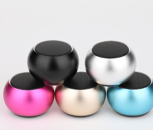 Mini Waterproof Speaker with Micro Wireless Charge Speaker BT Speaker M3