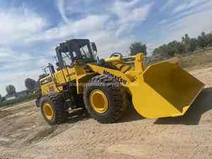 Cargadora de Ruedas Usada Komatsu WA380, 90% Nueva, Alta Calidad, Gran Oferta, Bajo Precio y Rendimiento Confiable, Fabricada en Japón - Product Image 4