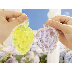Jouet anti-stress en forme de raisin - Jouet anti-stress souple et moelleux pour les enfants de 5 à 7 ans et les adultes |   Silicone non toxique - Product Image 2