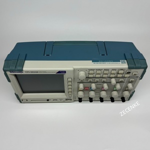 1 Unidad de Osciloscopio Digital Tektronix TPS 2024B de 200MHz y 4 Canales USADO - Product Image 3