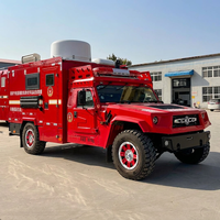 Véhicule de communication tout-terrain 4x4 haute capacité de franchissement, véhicule de commandement mobile diesel, transport de secours rouge