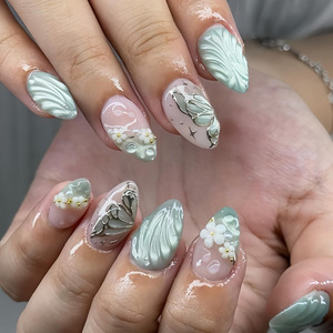 Unghie Finte 3D Rosa a Mandorla - Punta Francese Media con Fiori in Rilievo e Perline Dorate, Kit da 24 Pezzi per Manicure Femminile - Product Image 2