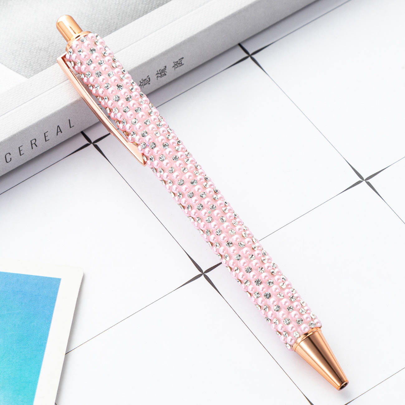 ลูกอมสีชมพู