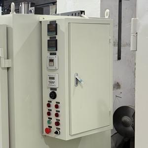 Four à air chaud électrique à économie d'énergie, contrôle numérique de la température pour le préchauffage et le durcissement, vente chaude en provenance de Chine, fourni directement par l'usine - Product Image 3