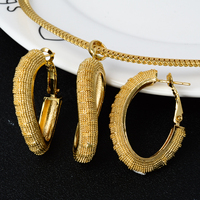 Vente flash - Collier et boucles d'oreilles tendance en cuivre plaqué or 18 carats de haute qualité - Cadeau pour femme pour mariage, fiançailles, anniversaire, fête