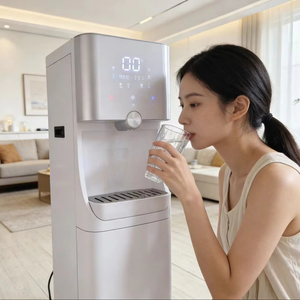 Distributeur d'eau à compresseur en plastique à chargement par le bas avec sécurité enfant, pour eau chaude, froide et tiède, idéal pour hôtels, camping-cars et usage domestique - Product Image 1