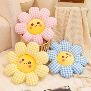 Peluche Personalizzato a Forma di Fiore in Gingham Rosa - <span class=keywords><strong>Cuscino</strong></span> Floreale Sorridente Personalizzato per Arredamento Casa - Product Image 4